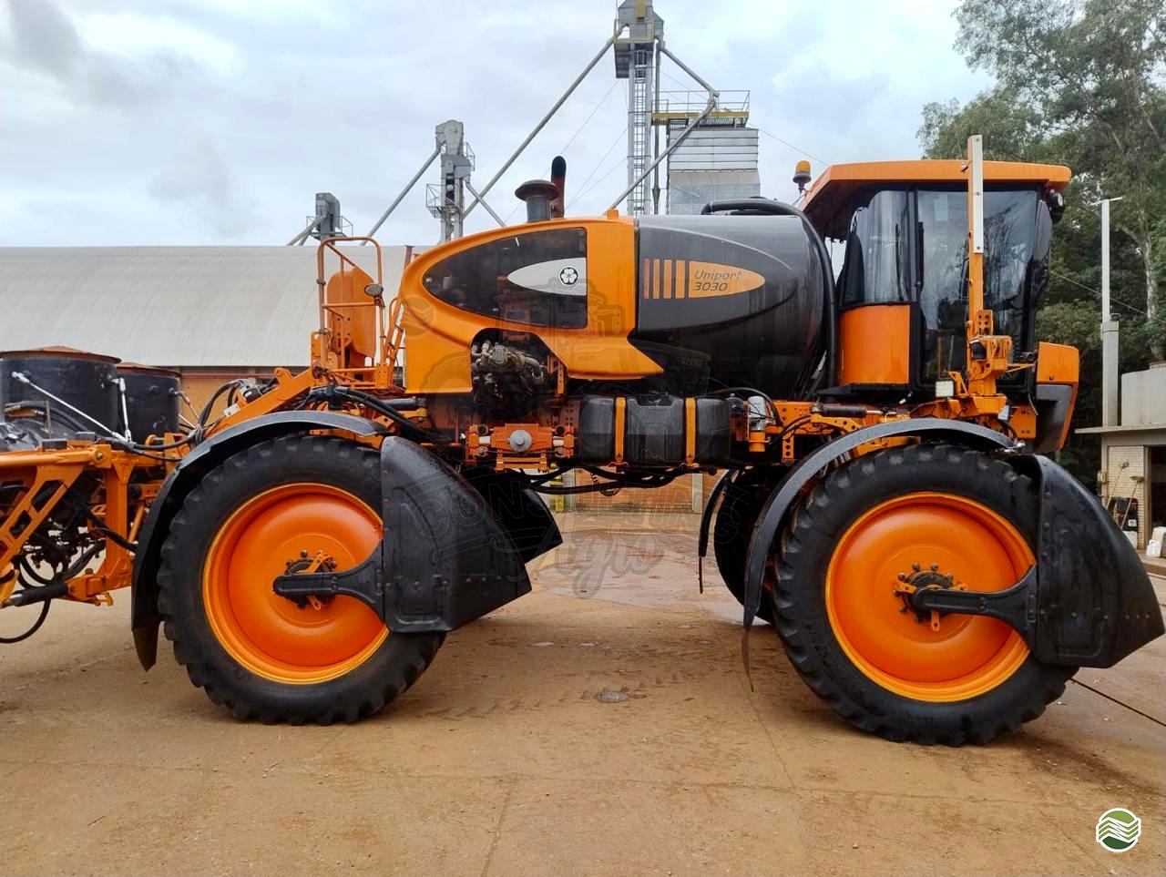 PULVERIZADOR JACTO UNIPORT 3030 Tração 4x4 Consulting Agro ITUVERAVA SÃO PAULO SP